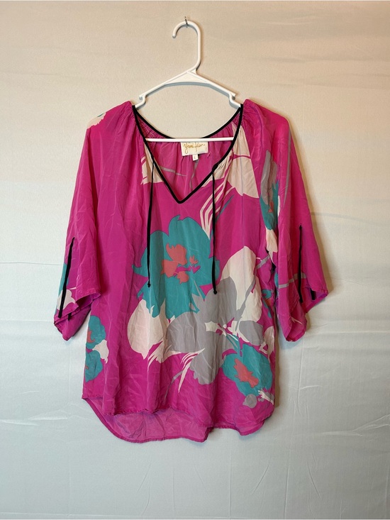 Yumi Kim Tops - Yumi Kim Women’s Size Large Silk Blouse Pink Floral Luxury 61